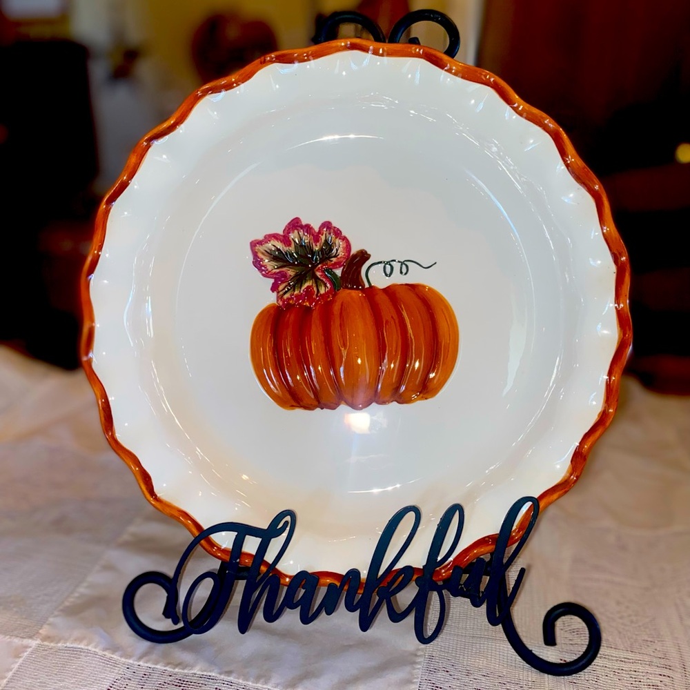 Marketplace Pie holder (pumpkin harvest) with black wrought iron easel stand.